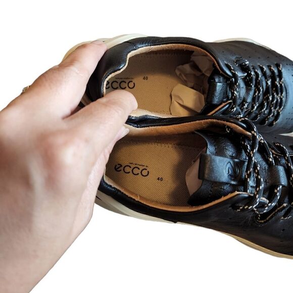 Ecco Biom Women's Black Leather Sneakers - Picture 5 of 6